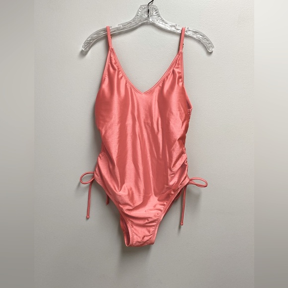 Womens Pink One Piece Swimsuit size 12/14 - Picture 1 of 2